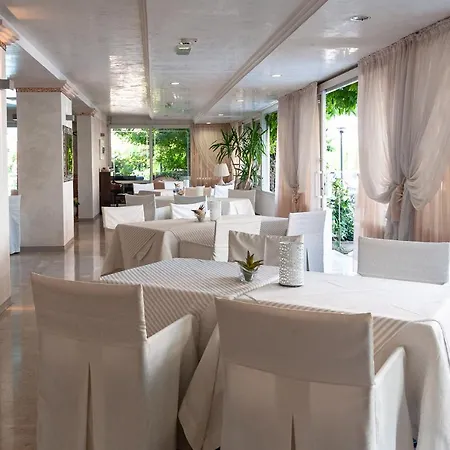 Mauritius Sentirsi A Casa 3* 里乔内